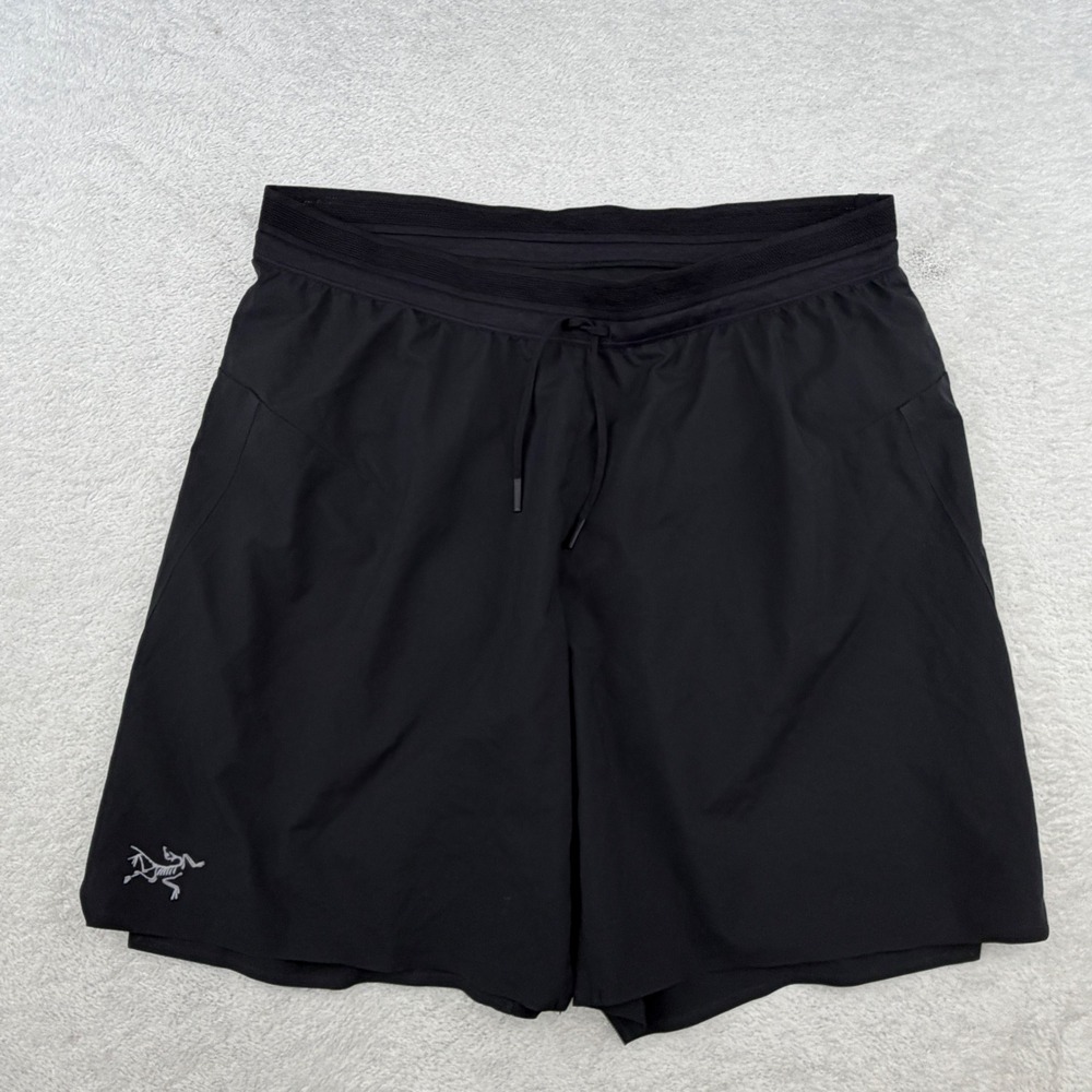 Arc'teryx Aptin Shorts Men Medium Black Trail Running Hiking 7 Inch Inseam